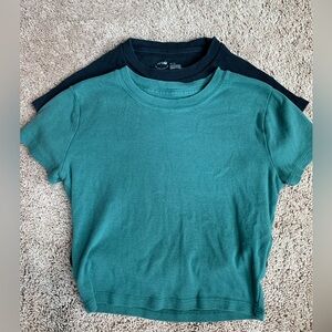 Bundle of 2 baby tees XS Aerie, Hollister